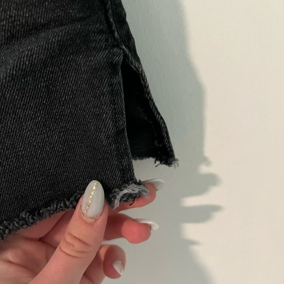 BDG Black Tomgirl Mid Rise Jean Short - Picture 8 of 9